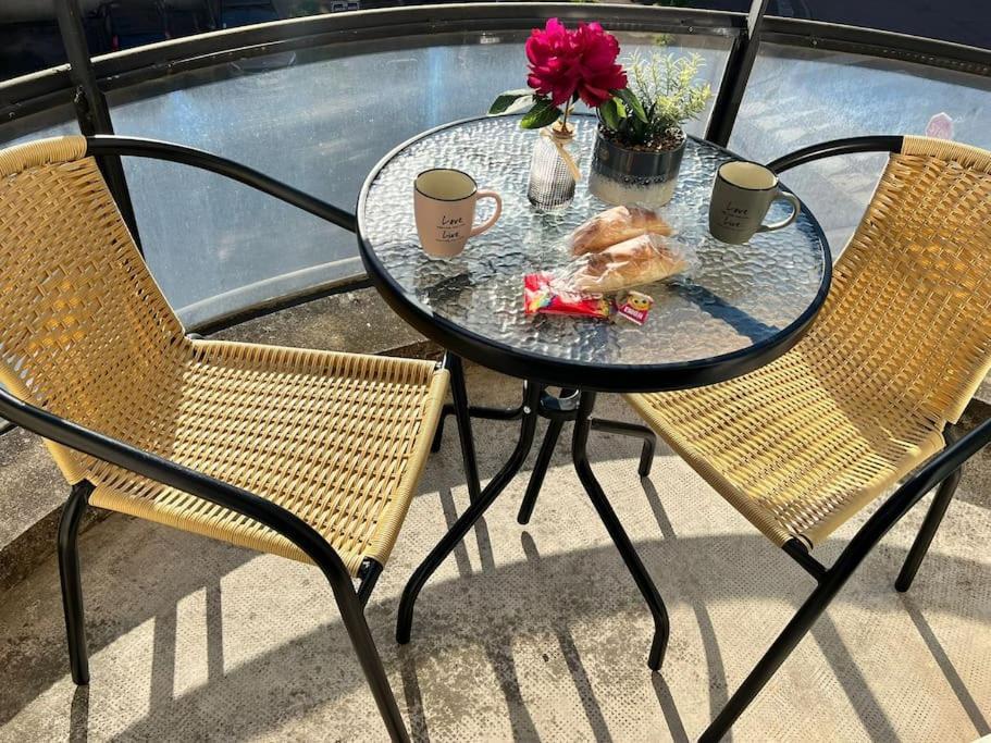 Superbe Appartement Tout Equipe, Le Nid D'Eva A Metz Gare, Parking Prive, Balcon, F2, 50M2, 3P Exteriér fotografie